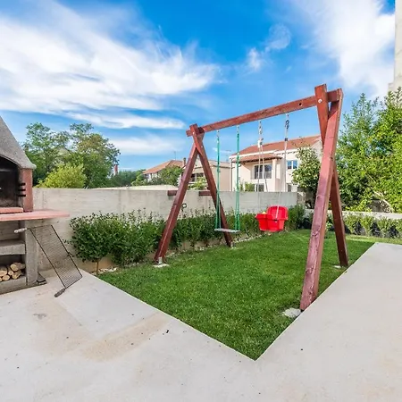 فيلة Bajlo With Three Bedrooms