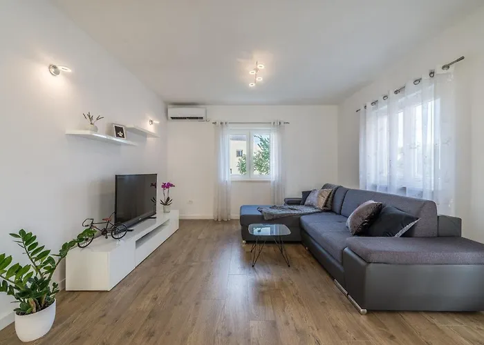 Bajlo With Three Bedrooms Vila *