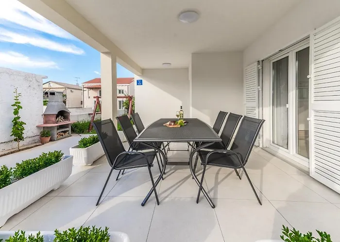 Vila Bajlo With Three Bedrooms Zadar