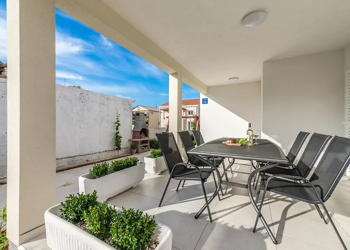 Bajlo With Three Bedrooms * Zadar